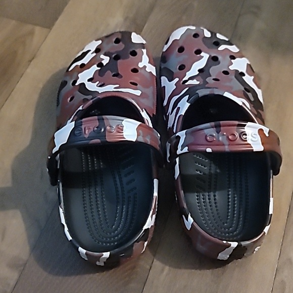 Maroon White Gray Camo Croocs main image 5
